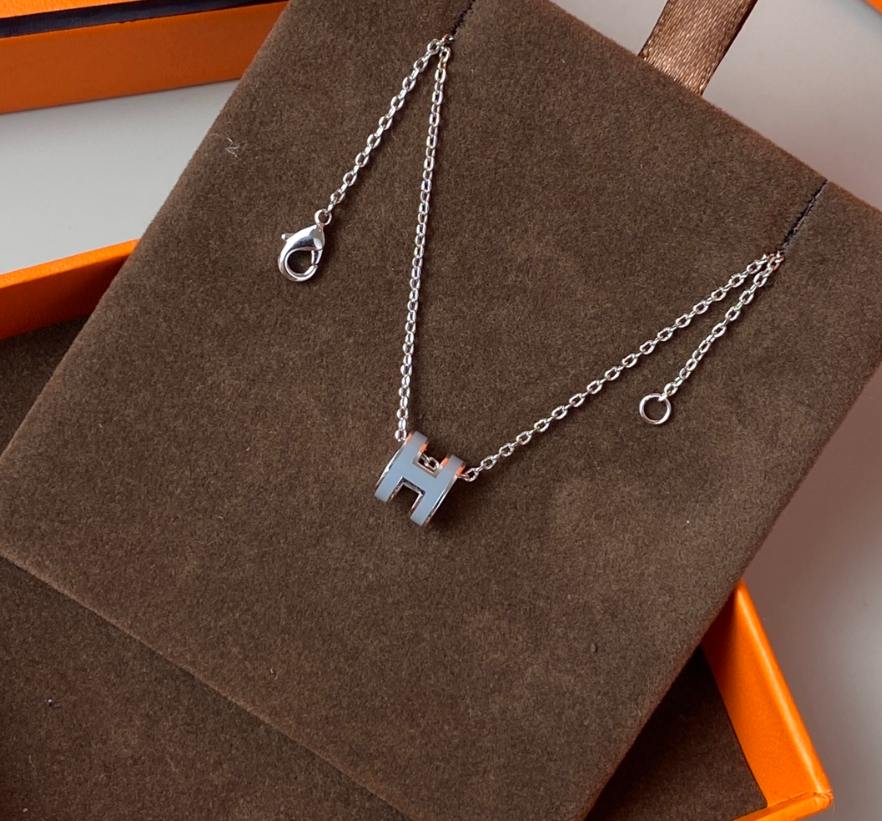 Hermes necklace